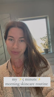 5-minute natural skincare routine using Oak & Sage products including cold water face rinse, application of Youthful Cream to face, under eyes, neck, and chest, followed by moisturizing with Honey Vanilla Lip Balm for radiant, hydrated skin.